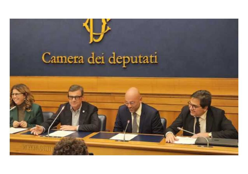 Conferenza stampa alla Camera dei Deputati: le priorità per Roma